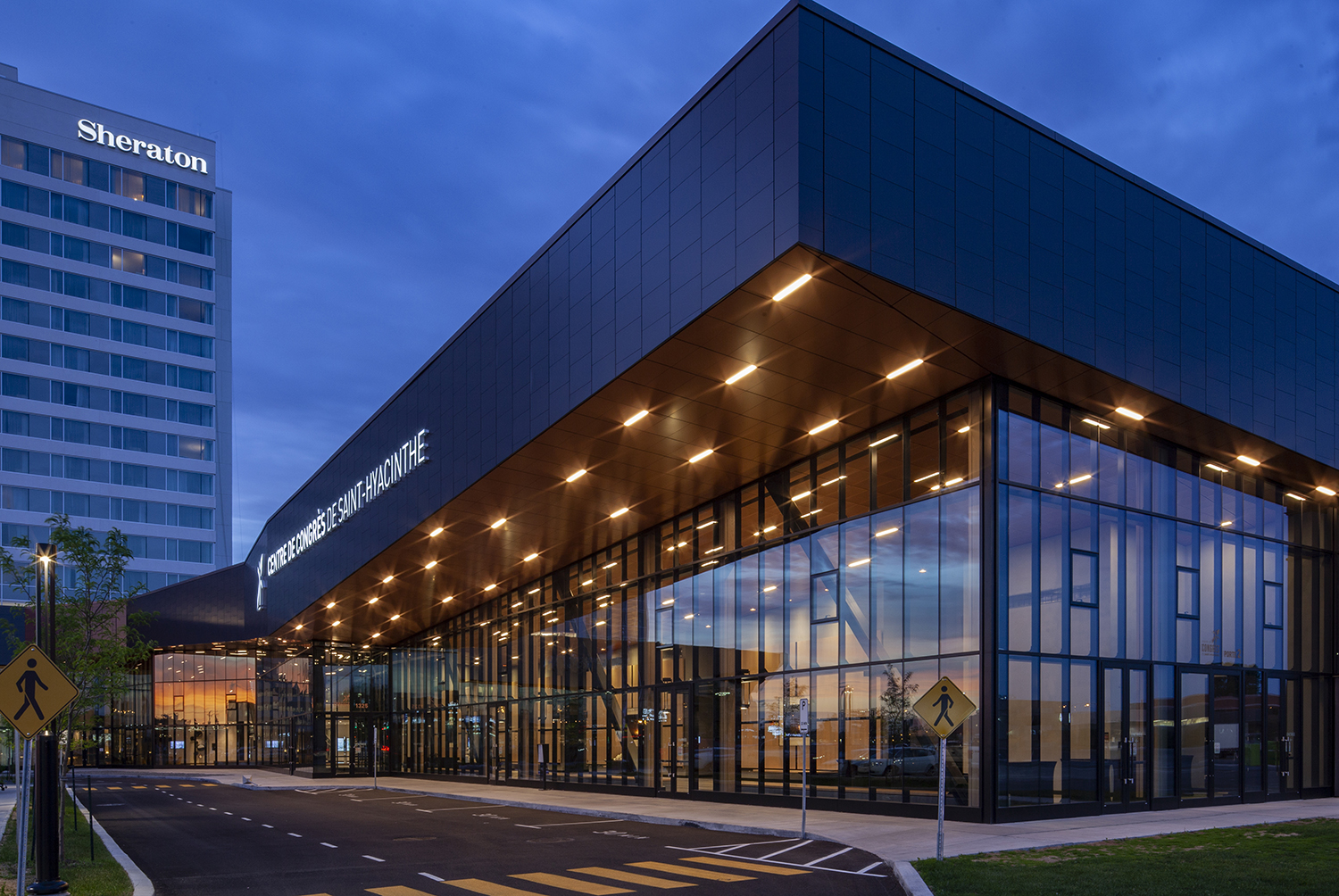 Chaleur et élégance au Centre de congrès de SaintHyacinthe IndexDesign.ca